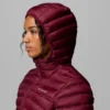 Damen-Daunenjacke mit Kapuze aus Corelite™ Damen-Daunenjacke mit Kapuze aus Corelite™