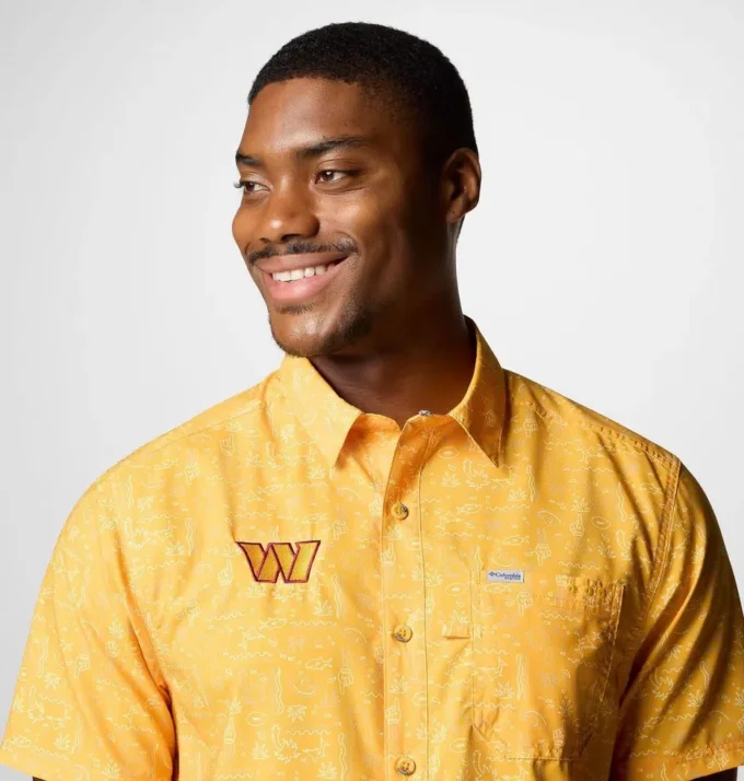 Herren PFG Super Slack Tide™ Kurzarmhemd – Washington Commanders Herren PFG Super Slack Tide™ Kurzarmhemd – Washington Commanders