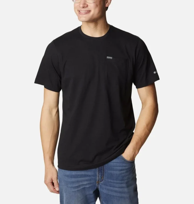 Herren-T-Shirt mit Tasche von Thistletown Hills™ Herren-T-Shirt mit Tasche von Thistletown Hills™