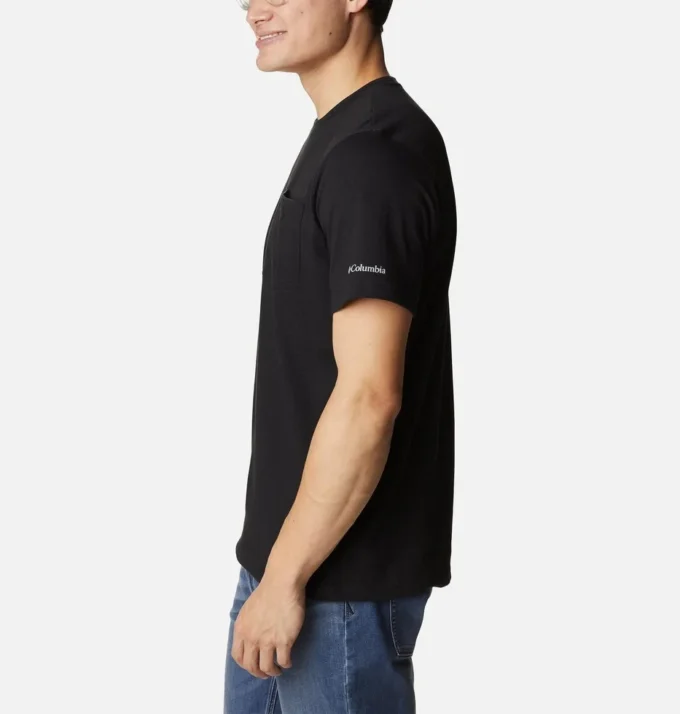 Herren-T-Shirt mit Tasche von Thistletown Hills™ Herren-T-Shirt mit Tasche von Thistletown Hills™