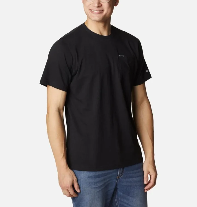 Herren-T-Shirt mit Tasche von Thistletown Hills™ Herren-T-Shirt mit Tasche von Thistletown Hills™